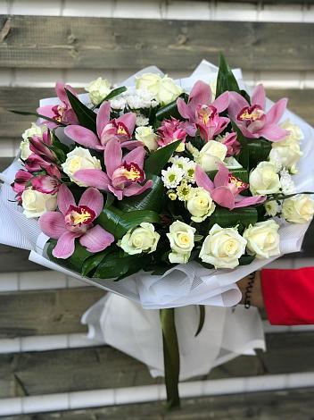 Букет цветов из: Розы и Хризантемы в Башмаково